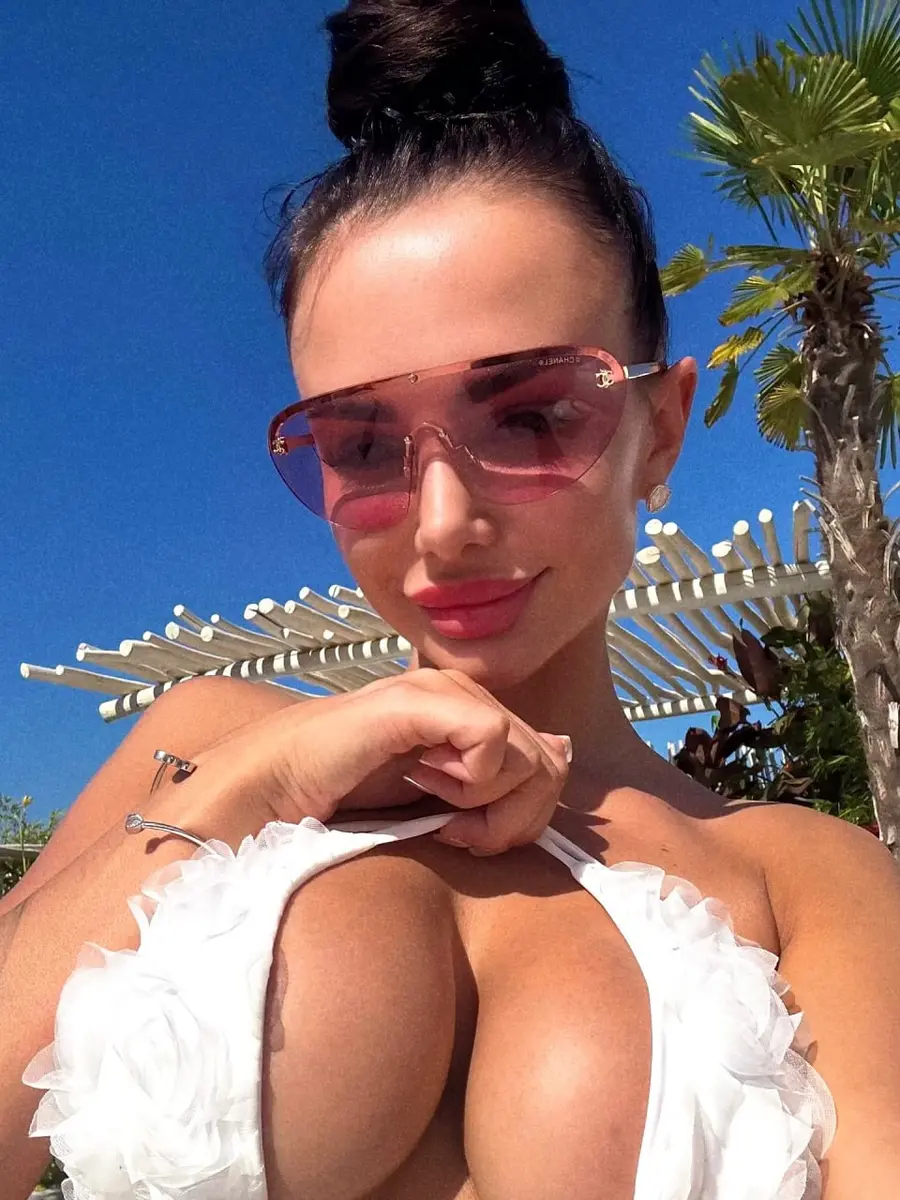 Ava profile in Dubai