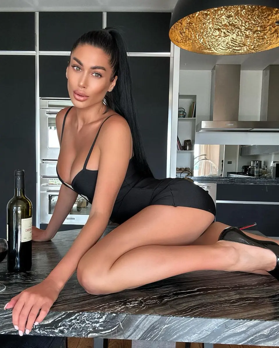 Camilla profile in Dubai