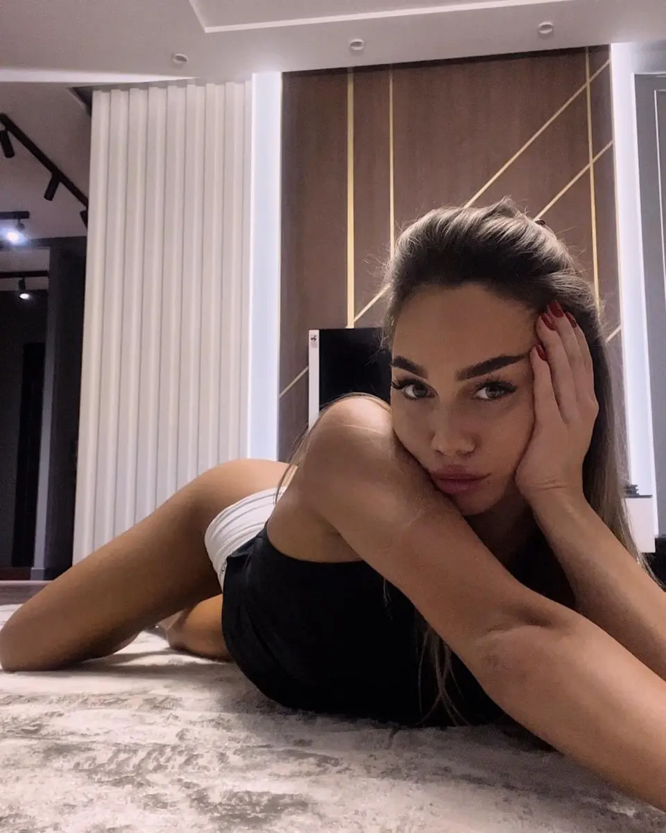 Clarissa profile in Dubai