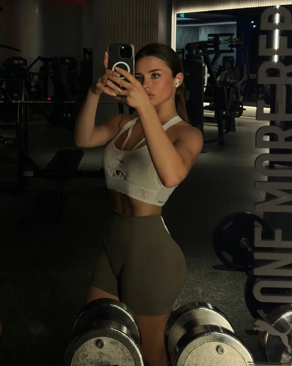 Emmeline profile in Dubai