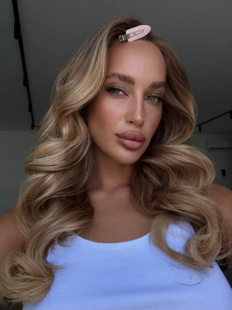Victoria profile in Dubai