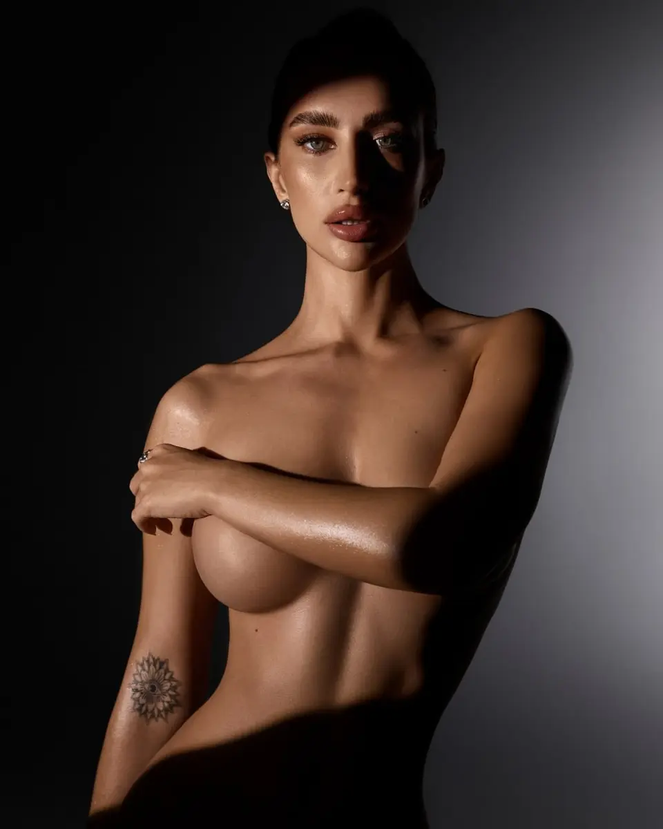 Victoria profile in Dubai